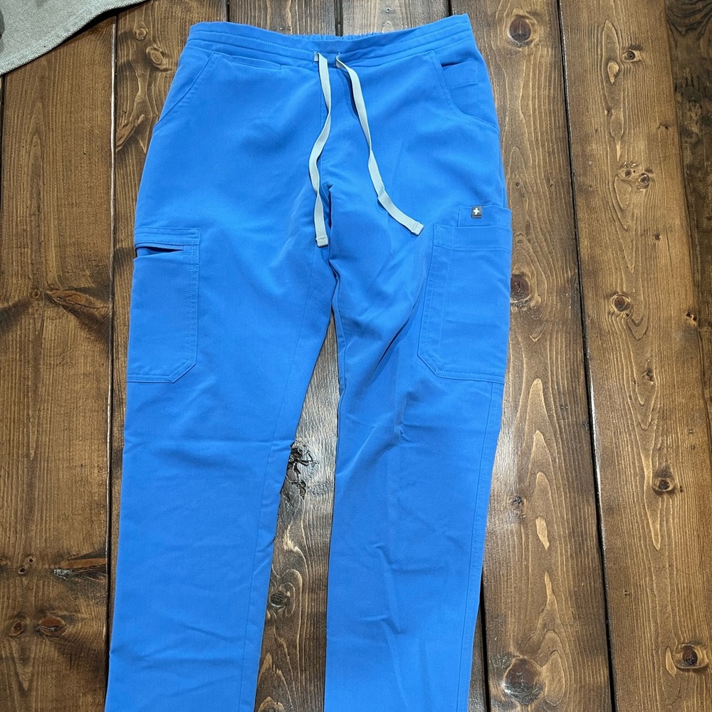 Figs Yola skinny scrub pants